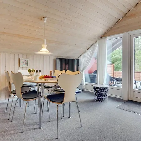 Hébergement de vacances Runulf - 2-9km From The Sea By Interhome *